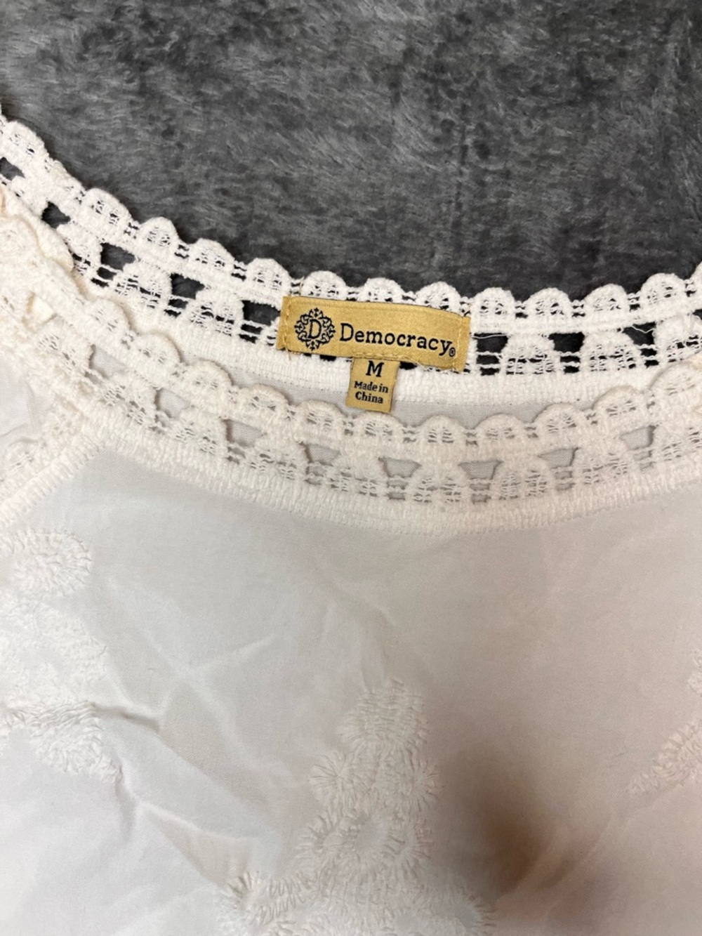 Counterparts White Lightweight Embroidered Top - Picture 9 of 14